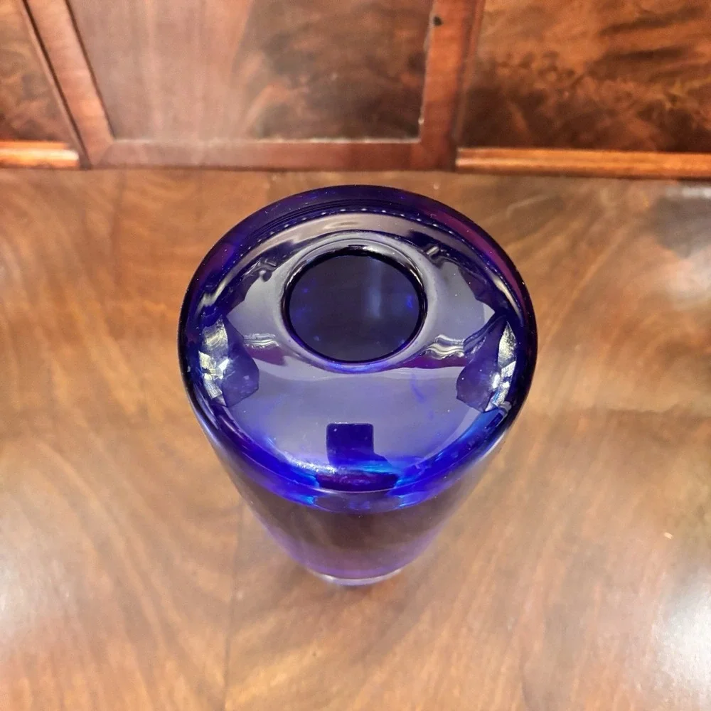 Vintage Cobalt Blue Art Glass Vase Heavy Clear Base Controlled Bubble 8